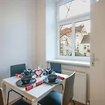 Cozy 2 Room Apartment - Enjoy Viennas Summer Vibes